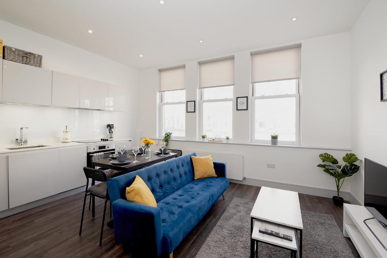 High Spec 2 Bed Apartment W/Parking Available Londres Extérieur photo