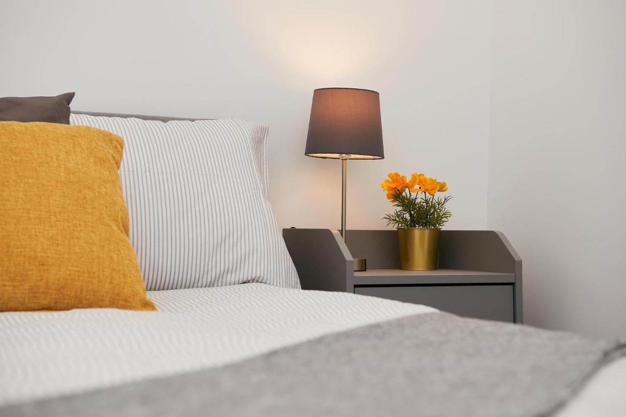 High Spec 2 Bed Apartment W/Parking Available Londres Extérieur photo