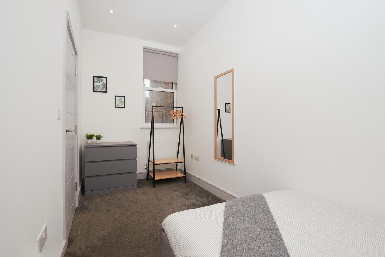 High Spec 2 Bed Apartment W/Parking Available Londres Extérieur photo
