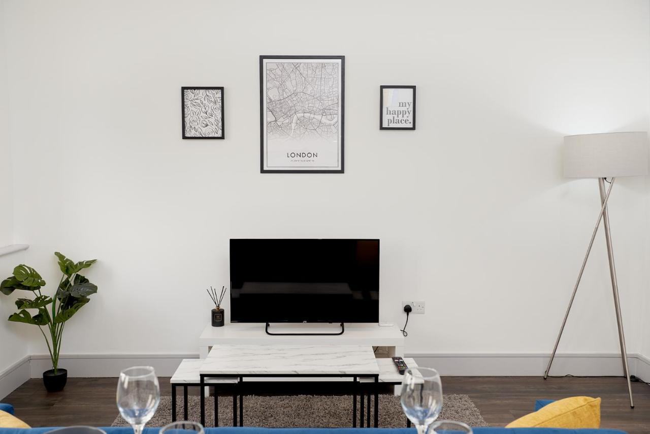 High Spec 2 Bed Apartment W/Parking Available Londres Extérieur photo